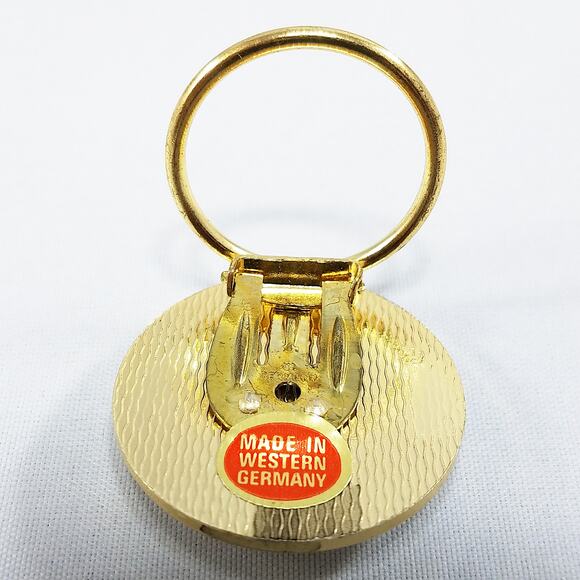 Vintage Western Germany Scarf Clip, Cream Art Glass, 1950s Jewelry - Picture 8 of 13